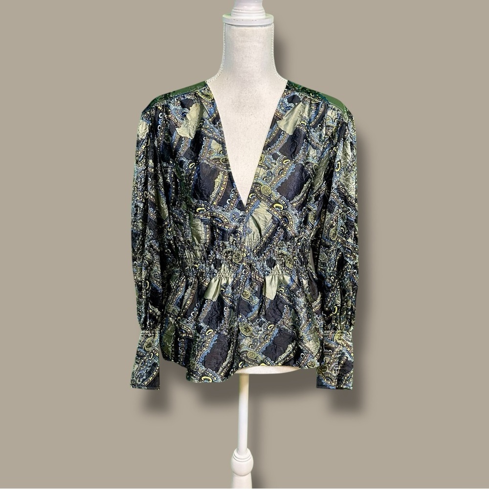 Ganni ‘Crinkled Satin V-Neck Top’ in Olive Green Paisley EU Size 36 = Size Small